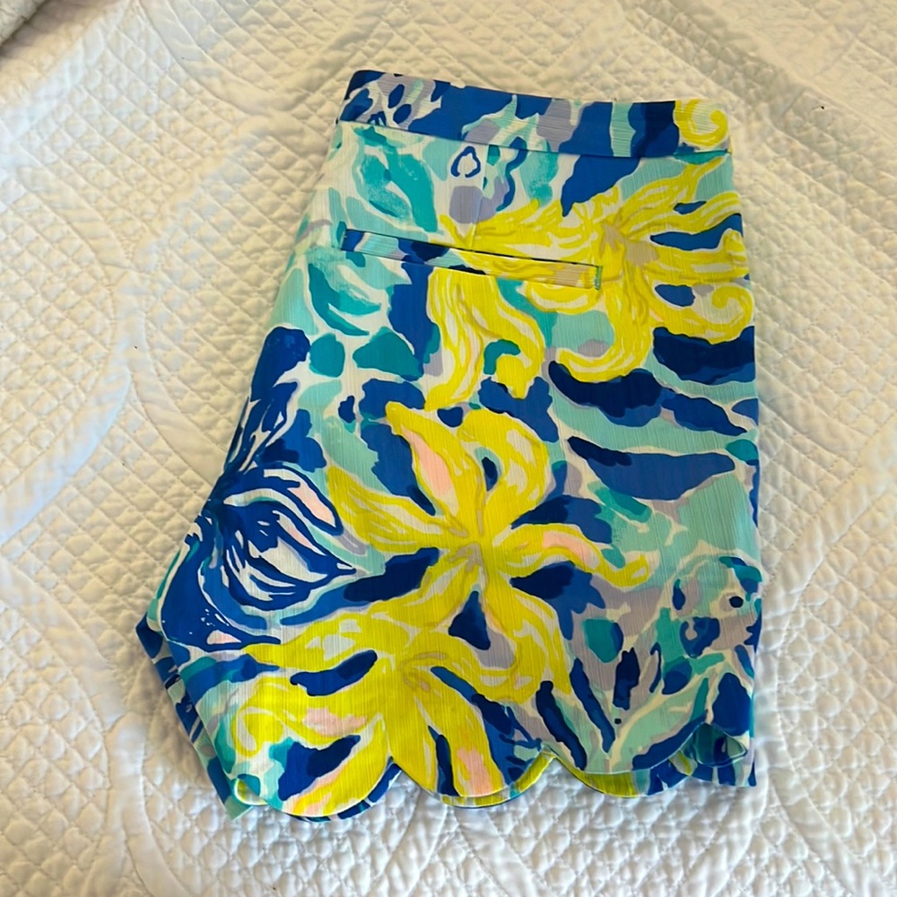 Lilly Pulitzer buttercup shorts